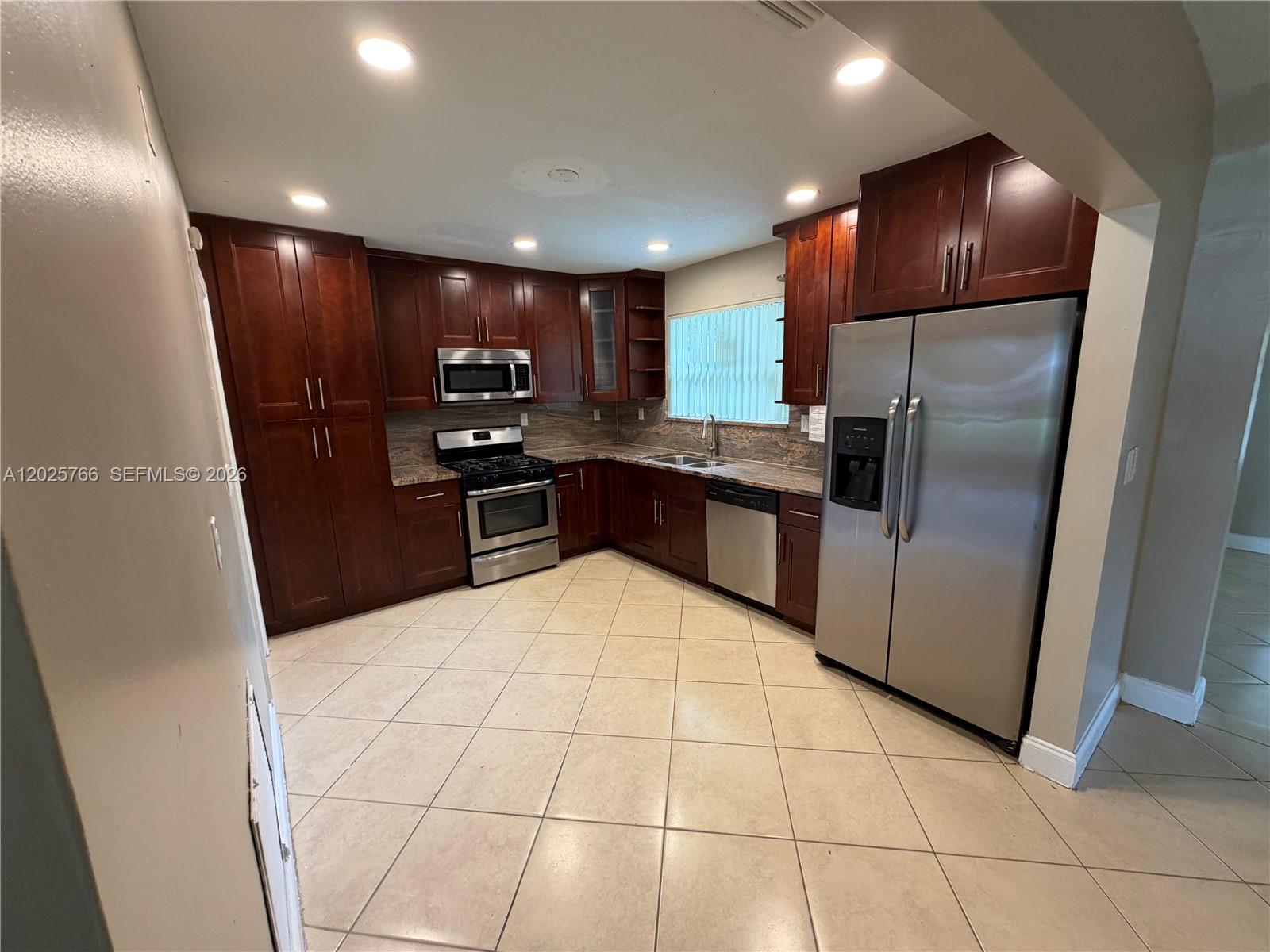 3241 Pierce Street Hollywood, FL 33021 - Photo 2 of 5