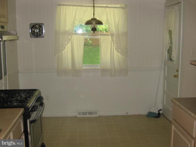 9811 Plowline Road Randallstown, MD 21133 - Photo 13 of 23 Kitchen #3