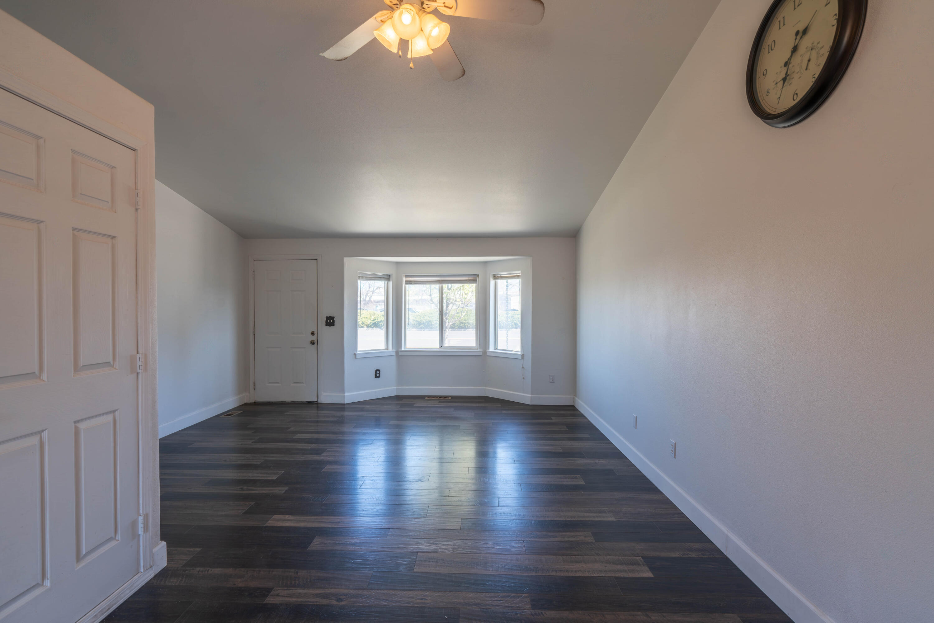701 Southwest 23rd Street Redmond, OR 97756 - Photo 6 of 36 DSC02271-HDR