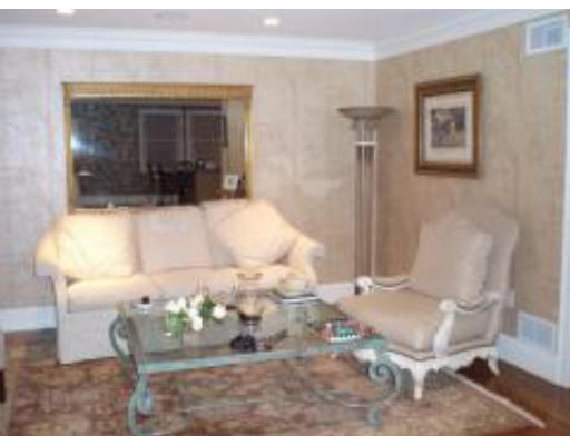 4 A Larkin Road, Unit 1 Brookline, MA 02467 - Photo 2 of 11