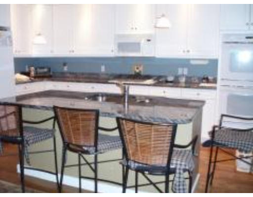 4 A Larkin Road, Unit 1 Brookline, MA 02467 - Photo 4 of 11