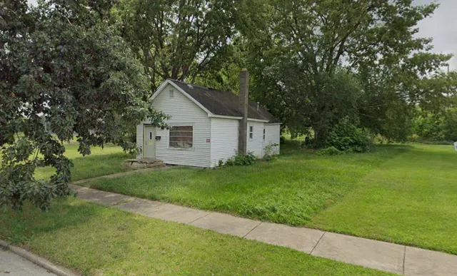 $12,000 | 1237 North Calhoun Street, Decatur, IL 62521