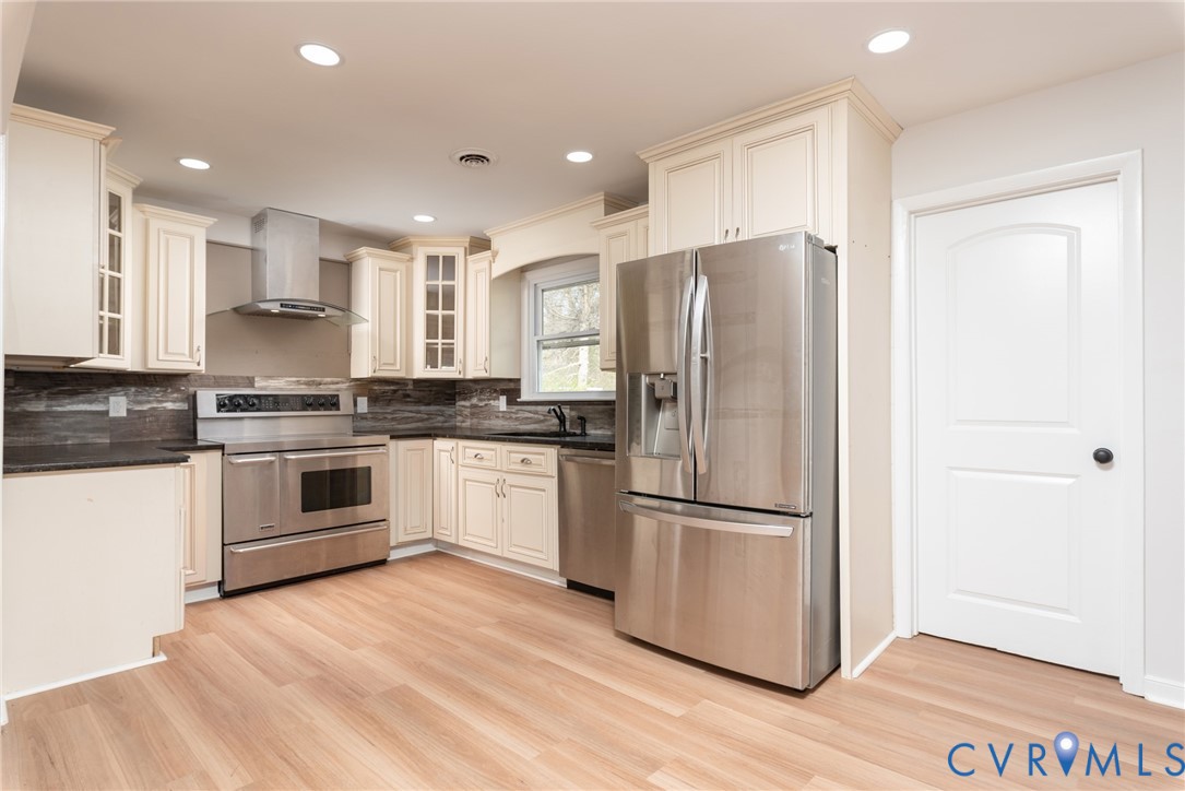 1404 Cameron Avenue Chester, VA 23836 - Photo 10 of 44