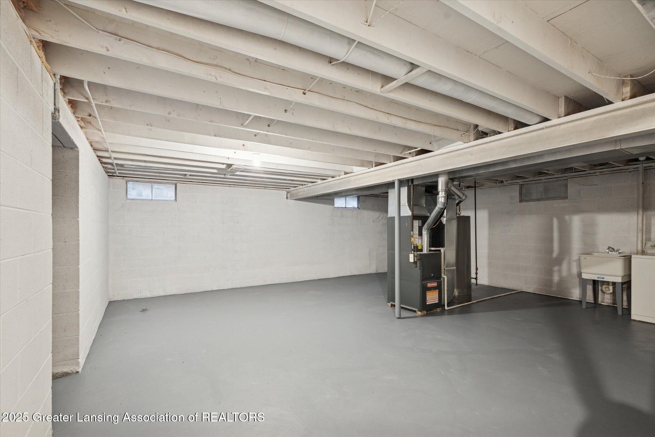 218 Raritan Road Lansing, MI 48911 - Photo 22 of 30 25-218-Raritan-Rd-Windowstill