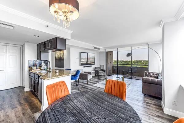 $2,995 | 3525 Sage Road, Unit 1115, Houston, TX 77056