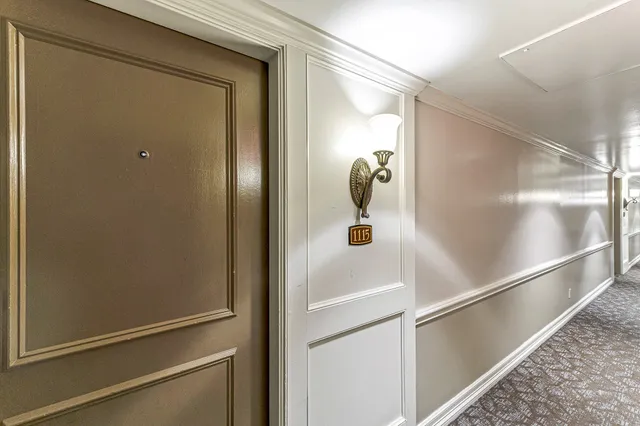 $3,200 | 3525 Sage Road, Unit 1115, Houston, TX 77056