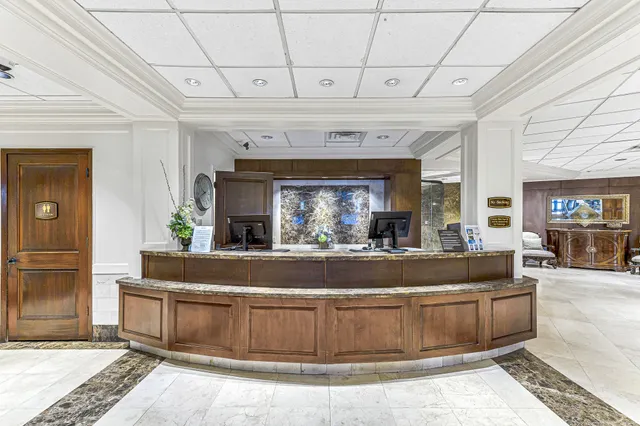 $3,200 | 3525 Sage Road, Unit 1115, Houston, TX 77056