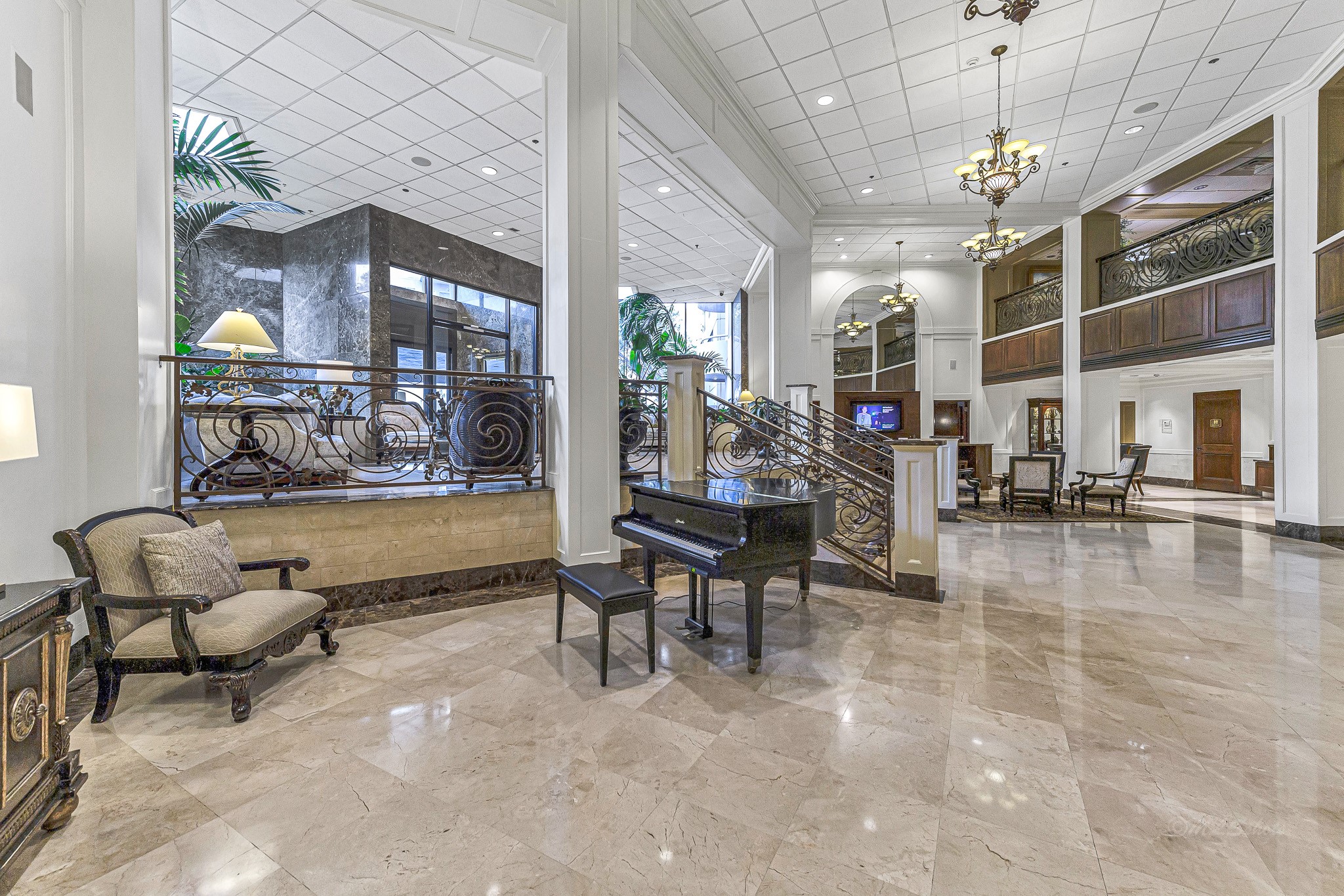 3525 Sage Road, Unit 1115 Houston, TX 77056 - Photo 32 of 47 Elegant lobby with grand piano
