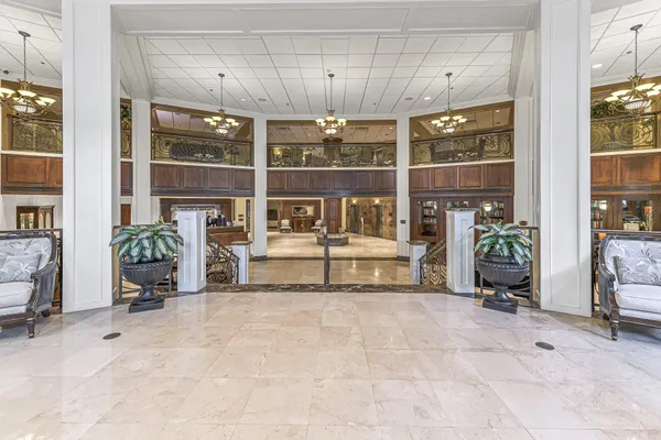 $2,995 | 3525 Sage Road, Unit 1115, Houston, TX 77056
