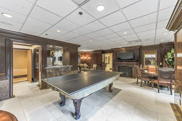 $2,995 | 3525 Sage Road, Unit 1115, Houston, TX 77056