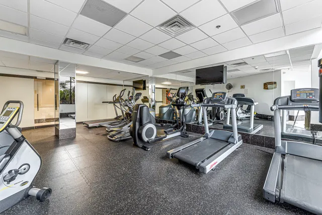 $3,200 | 3525 Sage Road, Unit 1115, Houston, TX 77056