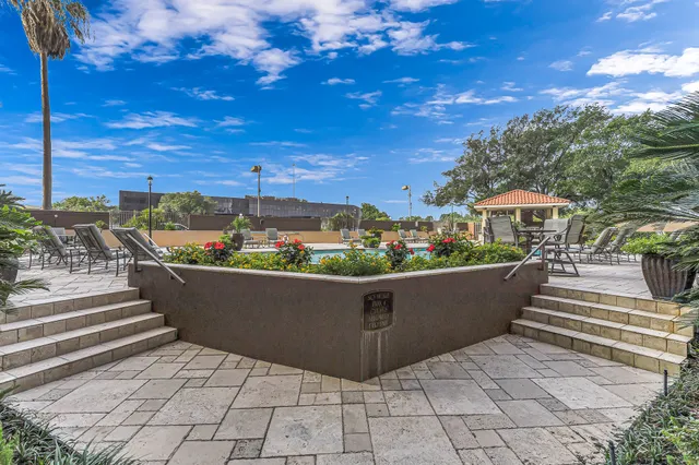 $3,200 | 3525 Sage Road, Unit 1115, Houston, TX 77056