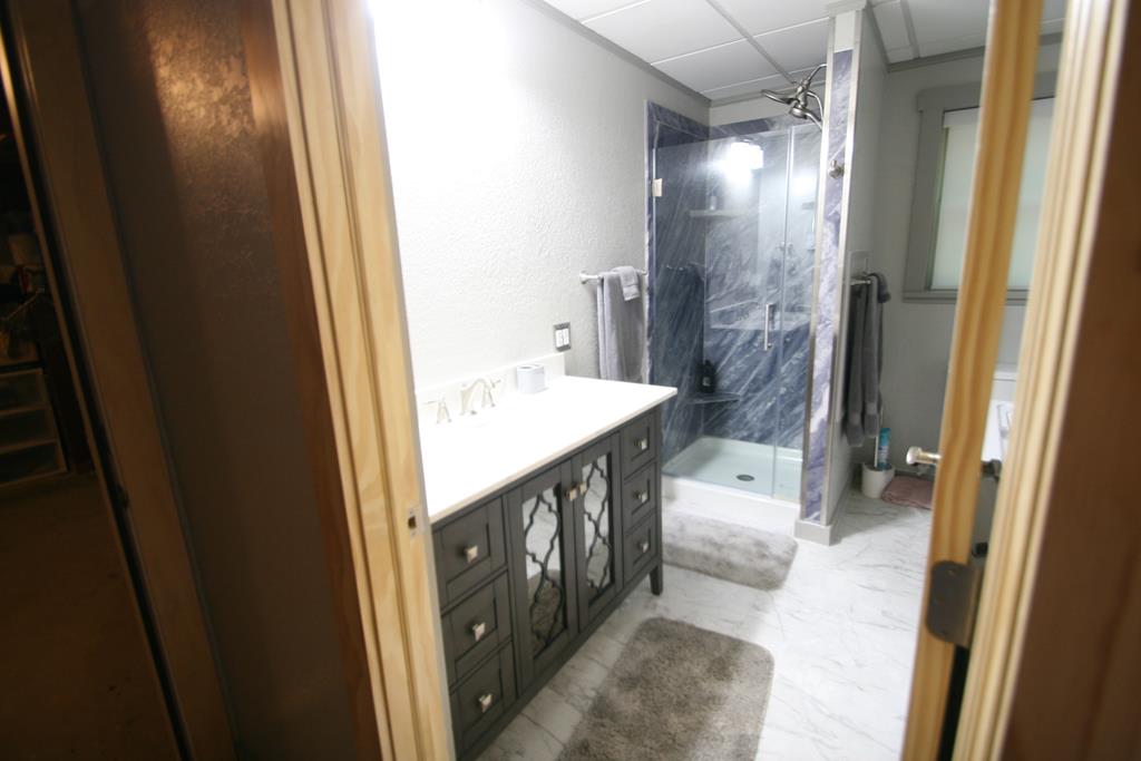 17788 Hemlock Ridge Road Broad Top City, PA 16621 - Photo 21 of 37 Lower Level Bath/Laundry