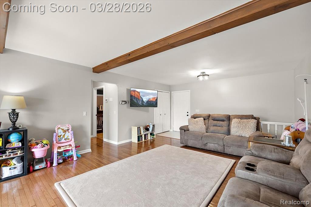 6210 Tripp Road Holly, MI 48442 - Photo 7 of 61 Gallery Image 7