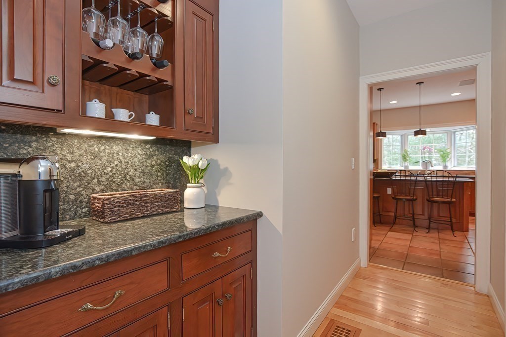 35 Vine Brook Road Medfield, MA 02052 - Photo 6 of 42 Gallery Image 6