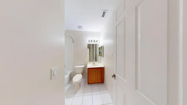 $3,600 | 690 Amador Lane, Unit 3, West Palm Beach, FL 33401