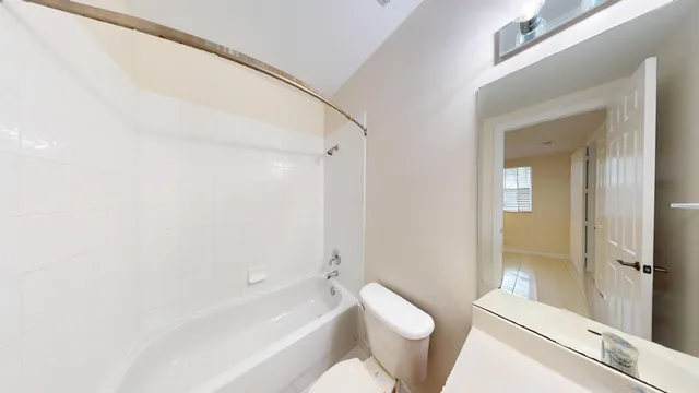 $3,600 | 690 Amador Lane, Unit 3, West Palm Beach, FL 33401