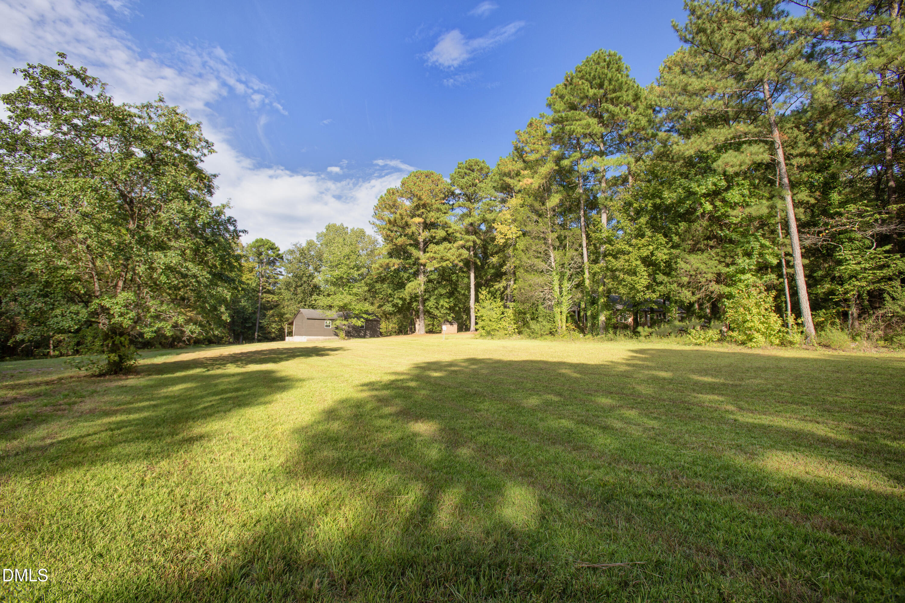 5512 Redwood Road Durham, NC 27704 - Photo 22 of 30 Redwood Road Grounds 3