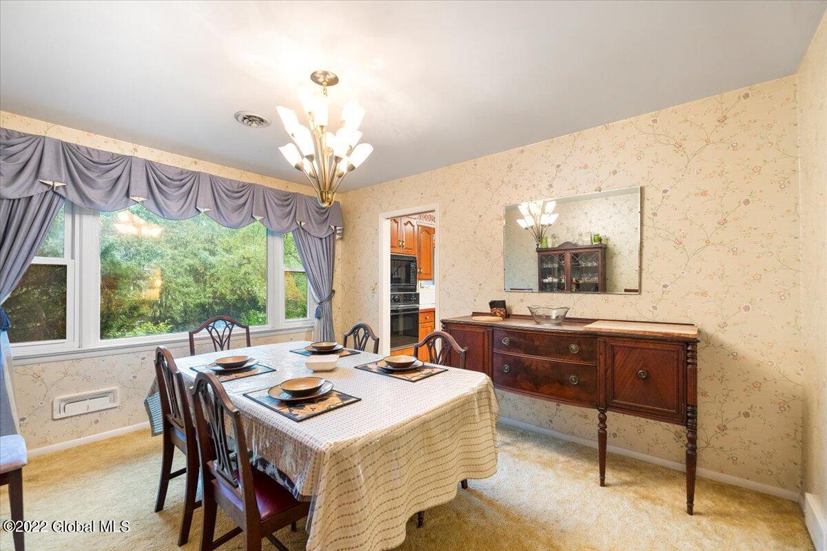1324 Rowe Road Niskayuna, NY 12309 - Photo 22 of 62 17-JUN01061