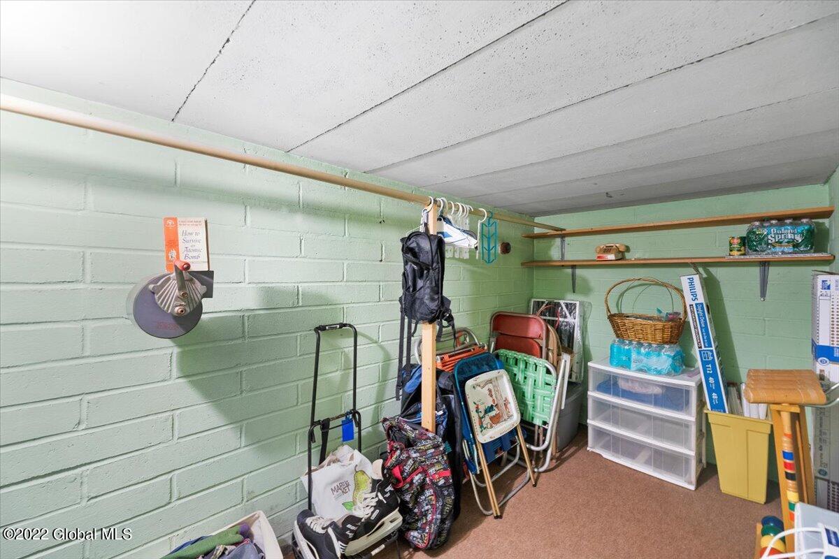 1324 Rowe Road Niskayuna, NY 12309 - Photo 41 of 62 14-JUN01052