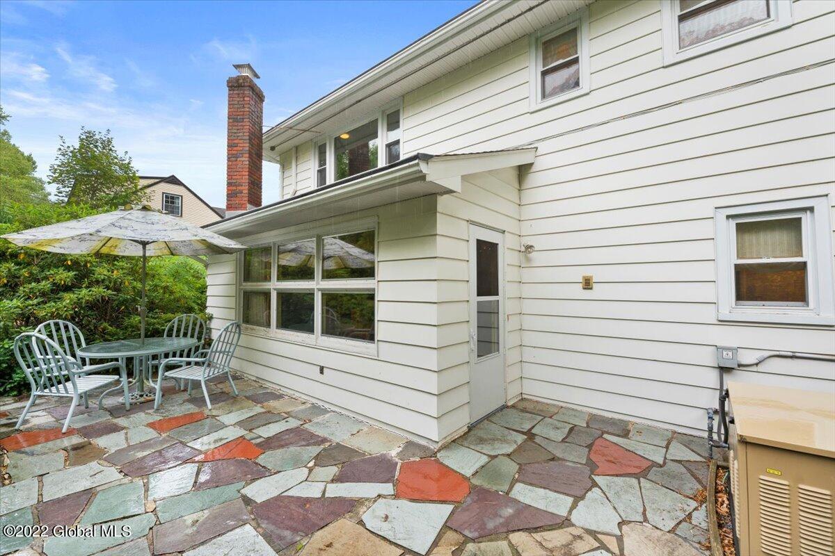 1324 Rowe Road Niskayuna, NY 12309 - Photo 44 of 62 55-JUN00992