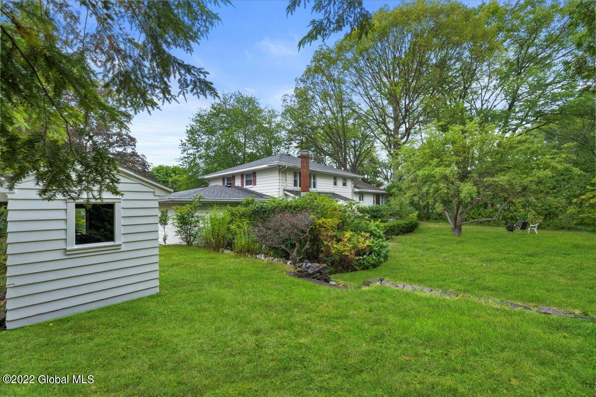 1324 Rowe Road Niskayuna, NY 12309 - Photo 50 of 62 59-JUN01004