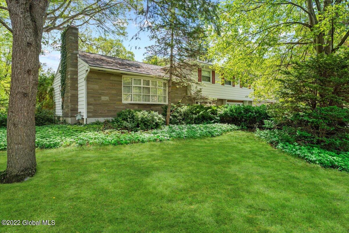 1324 Rowe Road Niskayuna, NY 12309 - Photo 5 of 62 45-DSC00119
