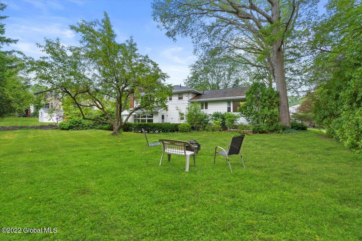 1324 Rowe Road Niskayuna, NY 12309 - Photo 53 of 62 57-JUN00998