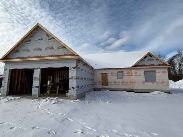 $879,900 | 131 Merrimack Street, Hooksett, NH 03106