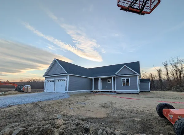 $859,900 | 131 Merrimack Street, Hooksett, NH 03106