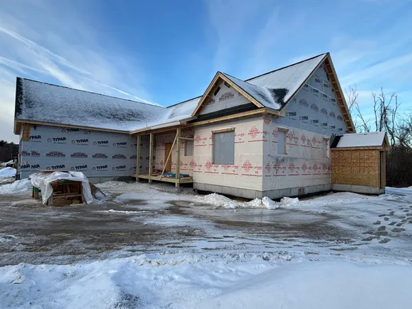 $859,900 | 131 Merrimack Street, Hooksett, NH 03106