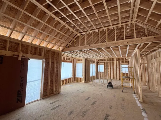 $879,900 | 131 Merrimack Street, Hooksett, NH 03106