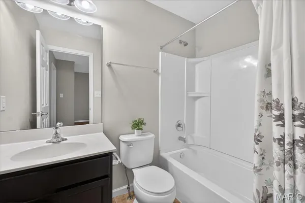 $244,500 | 463 Wild Oak Drive, O'Fallon, MO 63368