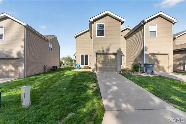 $244,500 | 463 Wild Oak Drive, O'Fallon, MO 63368
