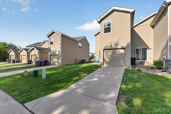 $244,500 | 463 Wild Oak Drive, O'Fallon, MO 63368