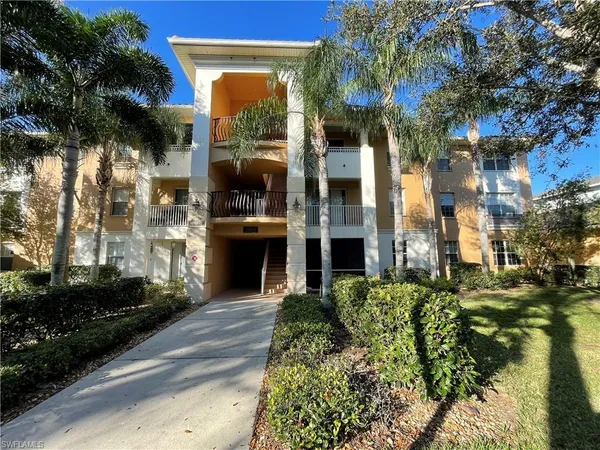 $1,500 | 2909 Tuscan Drive, Unit 202, Cape Coral, FL 33909