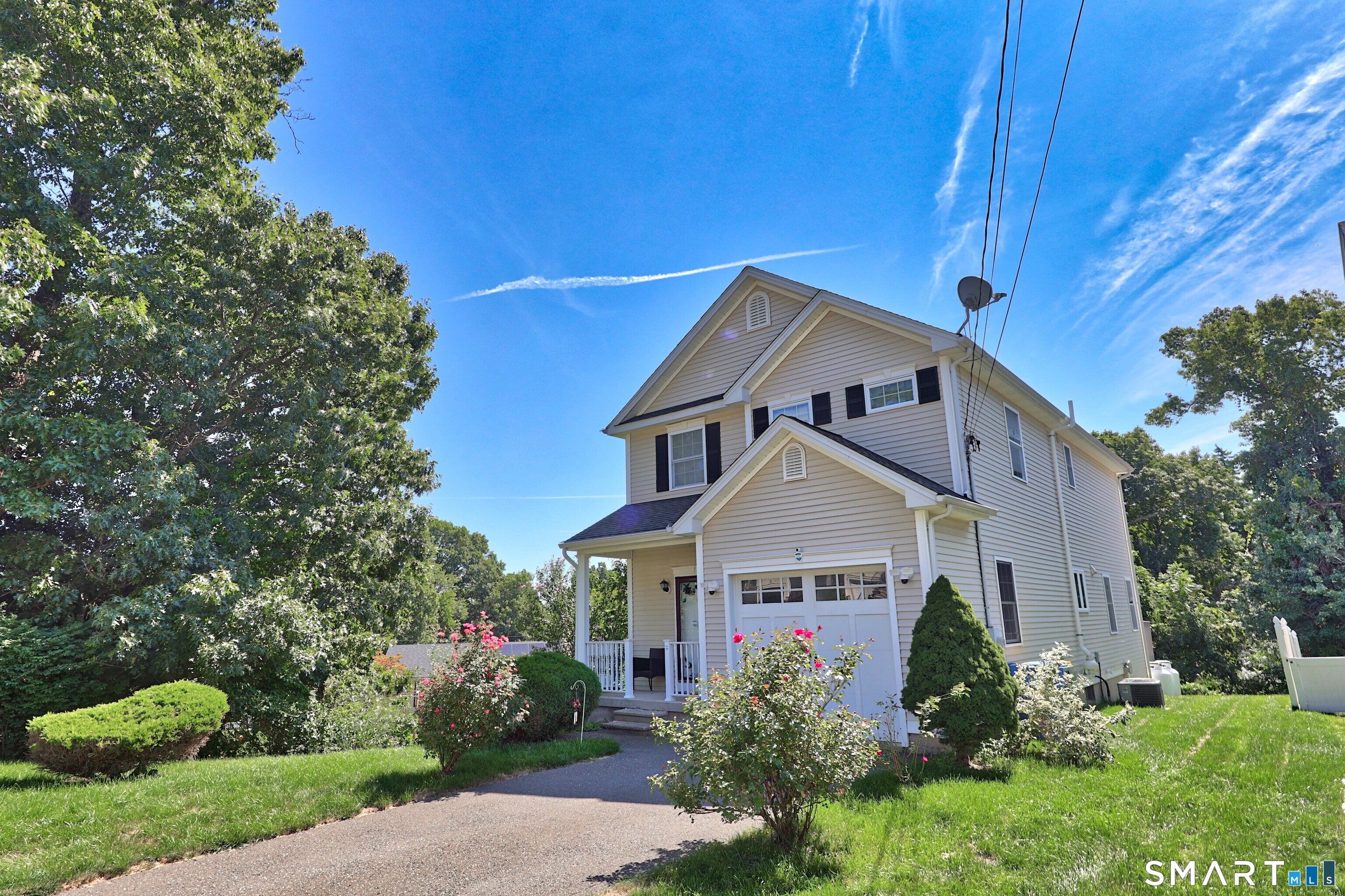 62 Hampton Road Waterbury, CT 06708 - Photo 1 of 34 Gallery Image 1