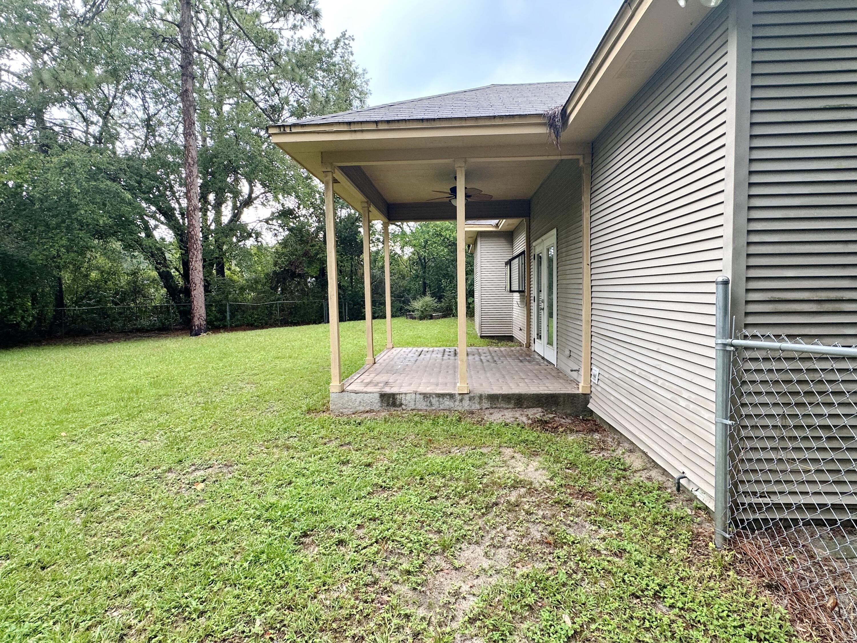 301 John King Road Crestview, FL 32539 - Photo 18 of 22 IMG_4390
