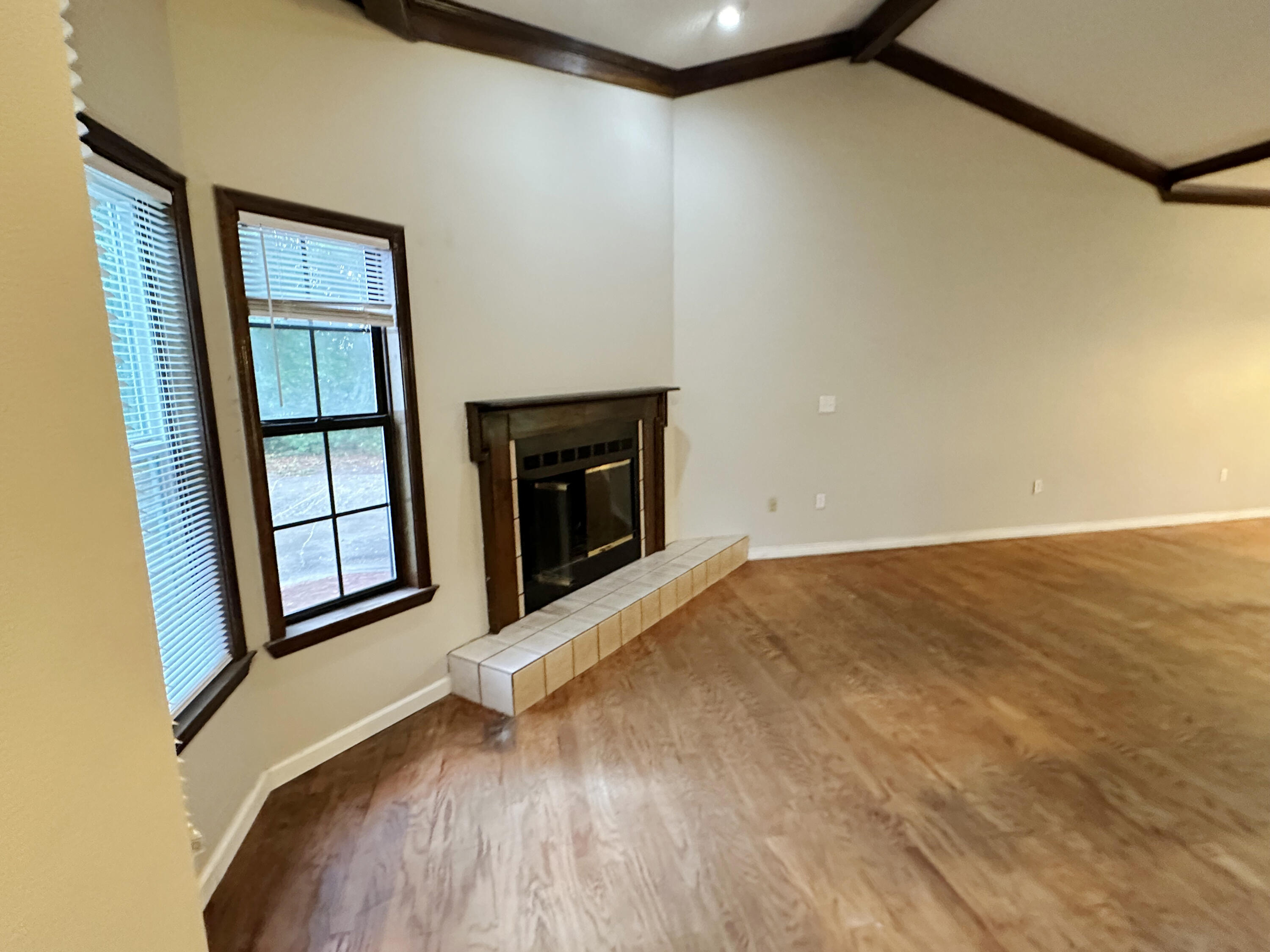 301 John King Road Crestview, FL 32539 - Photo 4 of 22 IMG_4400