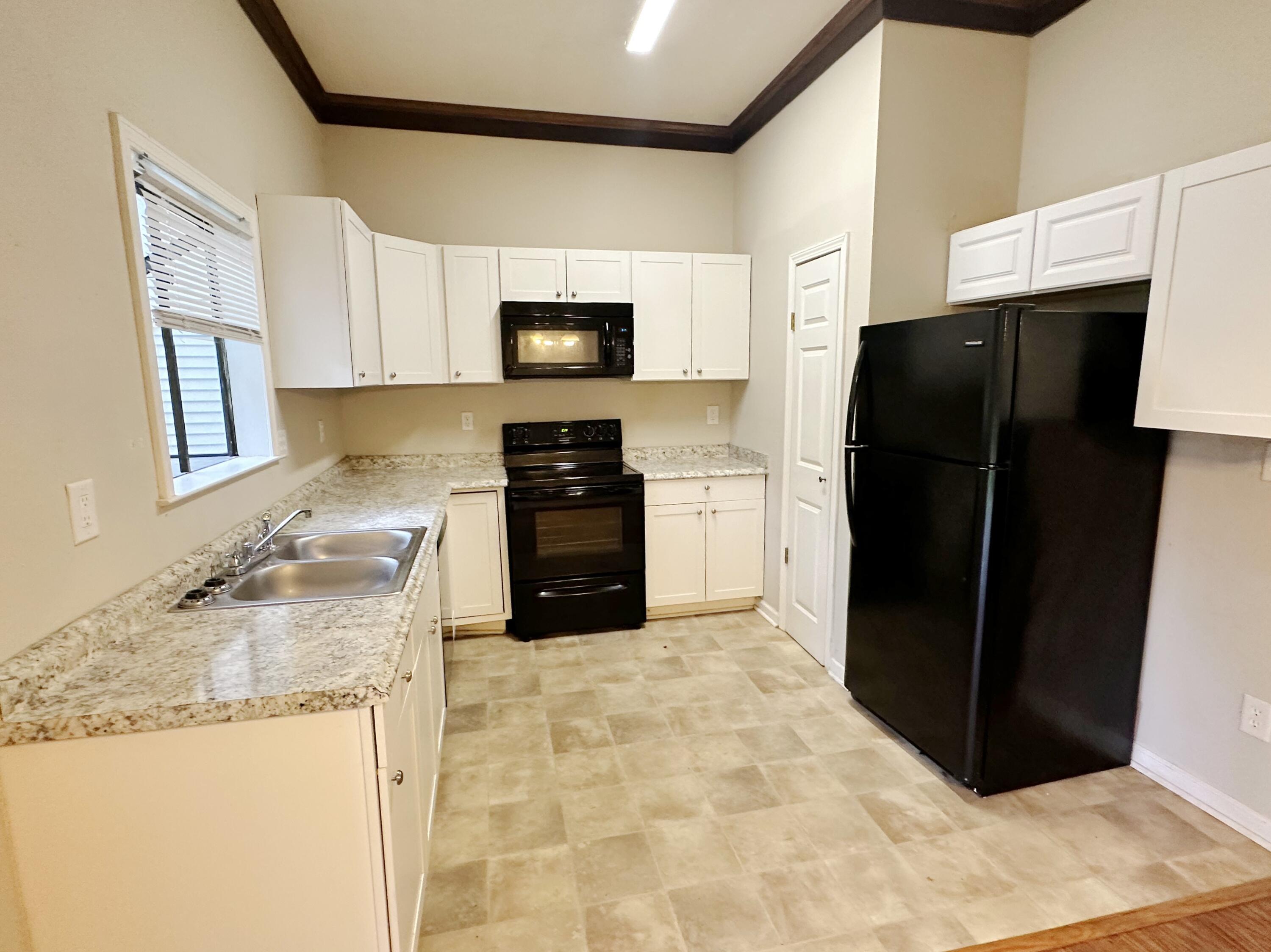 301 John King Road Crestview, FL 32539 - Photo 6 of 22 IMG_4394
