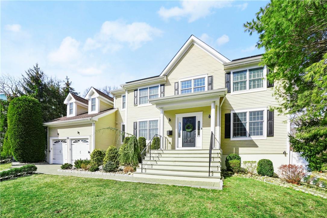 32 Emerson Point New Rochelle, NY 10801 - Photo 1 of 1 Gallery Image 1