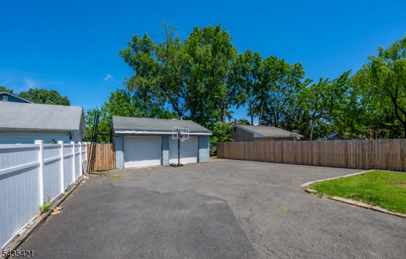 21 Fitzherbert Street Bloomfield, NJ 07003 - Photo 25 of 25