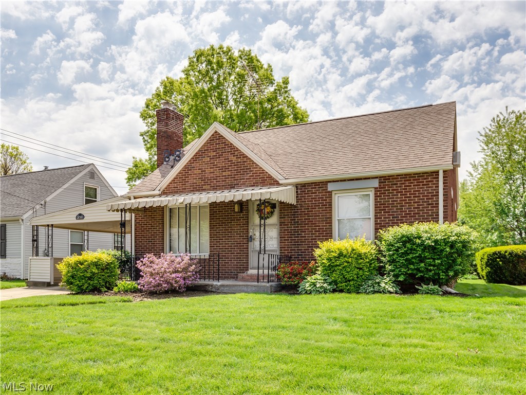 3018 Helen Place Northwest Canton, OH 44708 - Photo 3 of 30 Gallery Image 3