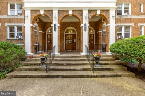 $315,000 | 1820 Clydesdale Place Northwest, Unit 205, Washington, DC 20009