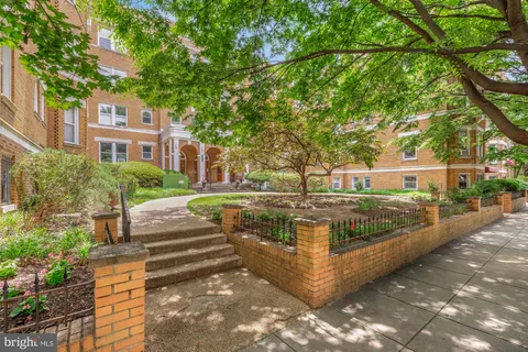 $315,000 | 1820 Clydesdale Place Northwest, Unit 205, Washington, DC 20009