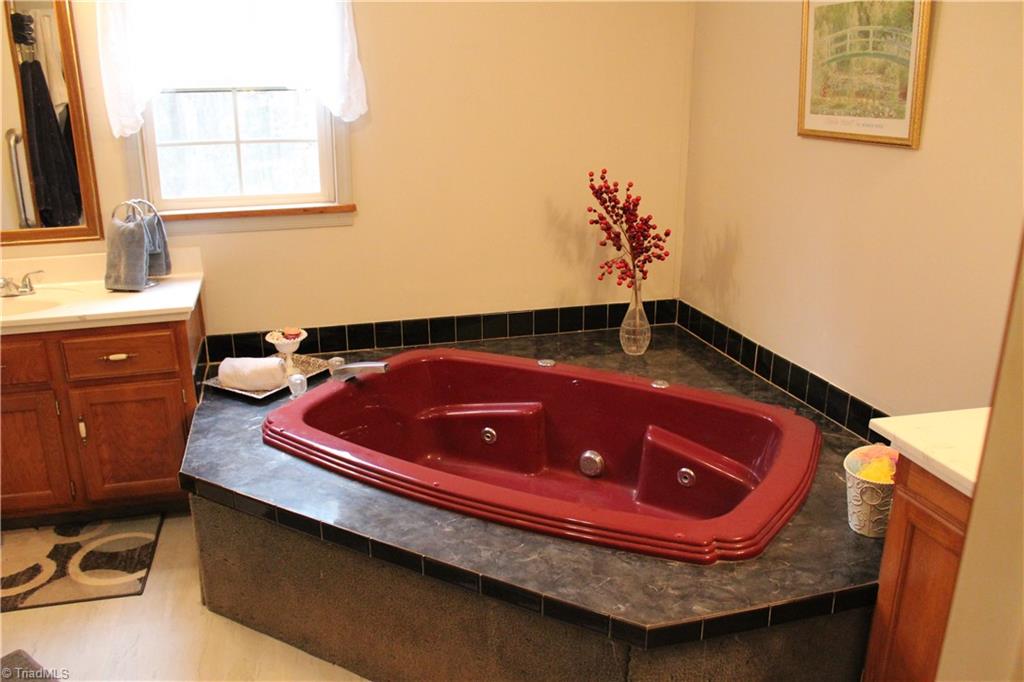 360 Kernodle Road Gibsonville, NC 27249 - Photo 9 of 26 Gallery Image 9