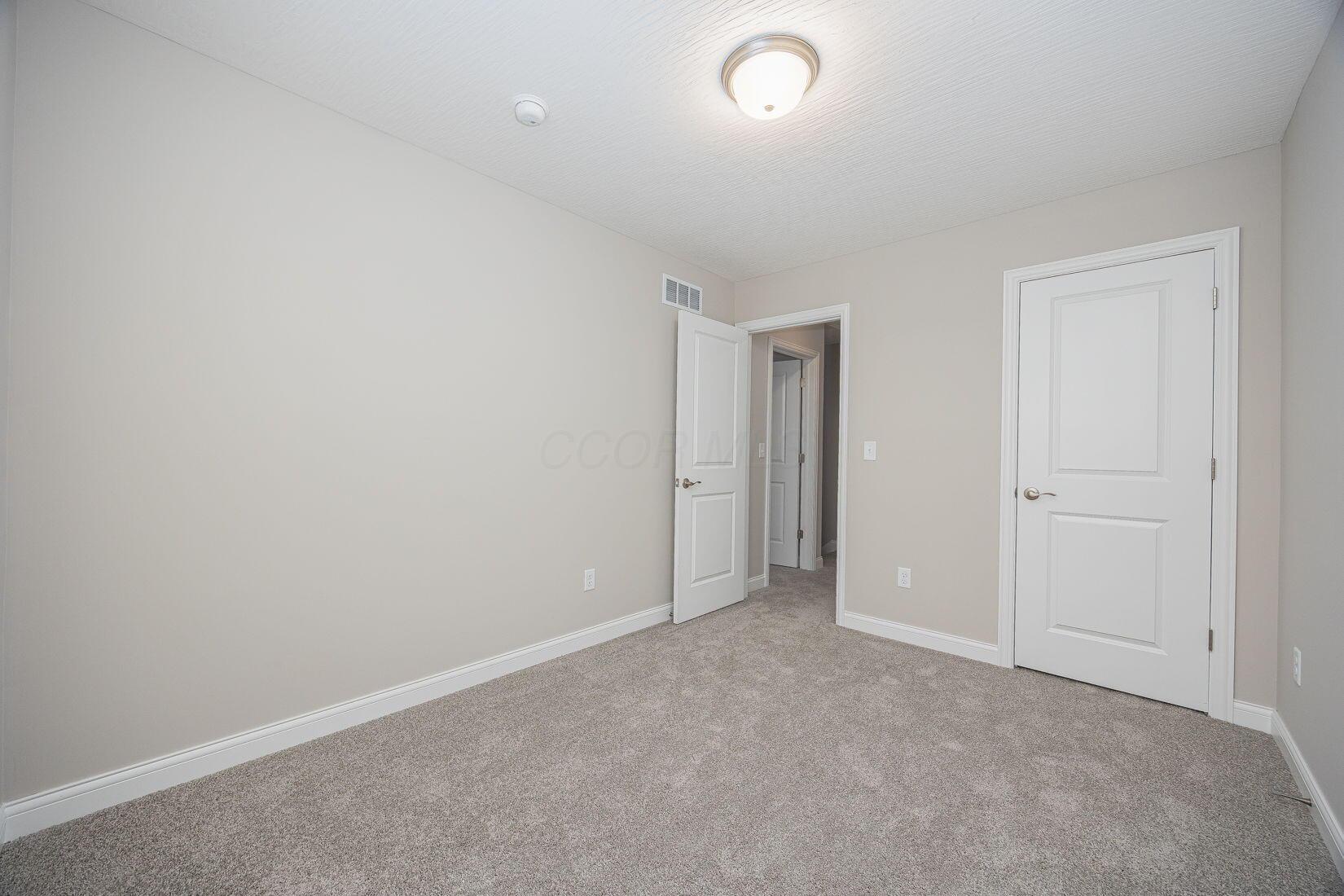 798 South Yearling Road Columbus, OH 43213 - Photo 26 of 28 Pictures are of the same model and not the actual property