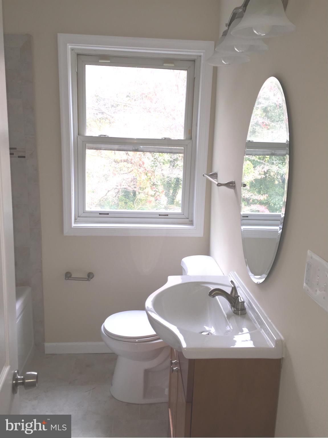 2203 Monticello Road Baltimore, MD 21216 - Photo 16 of 26 Bath