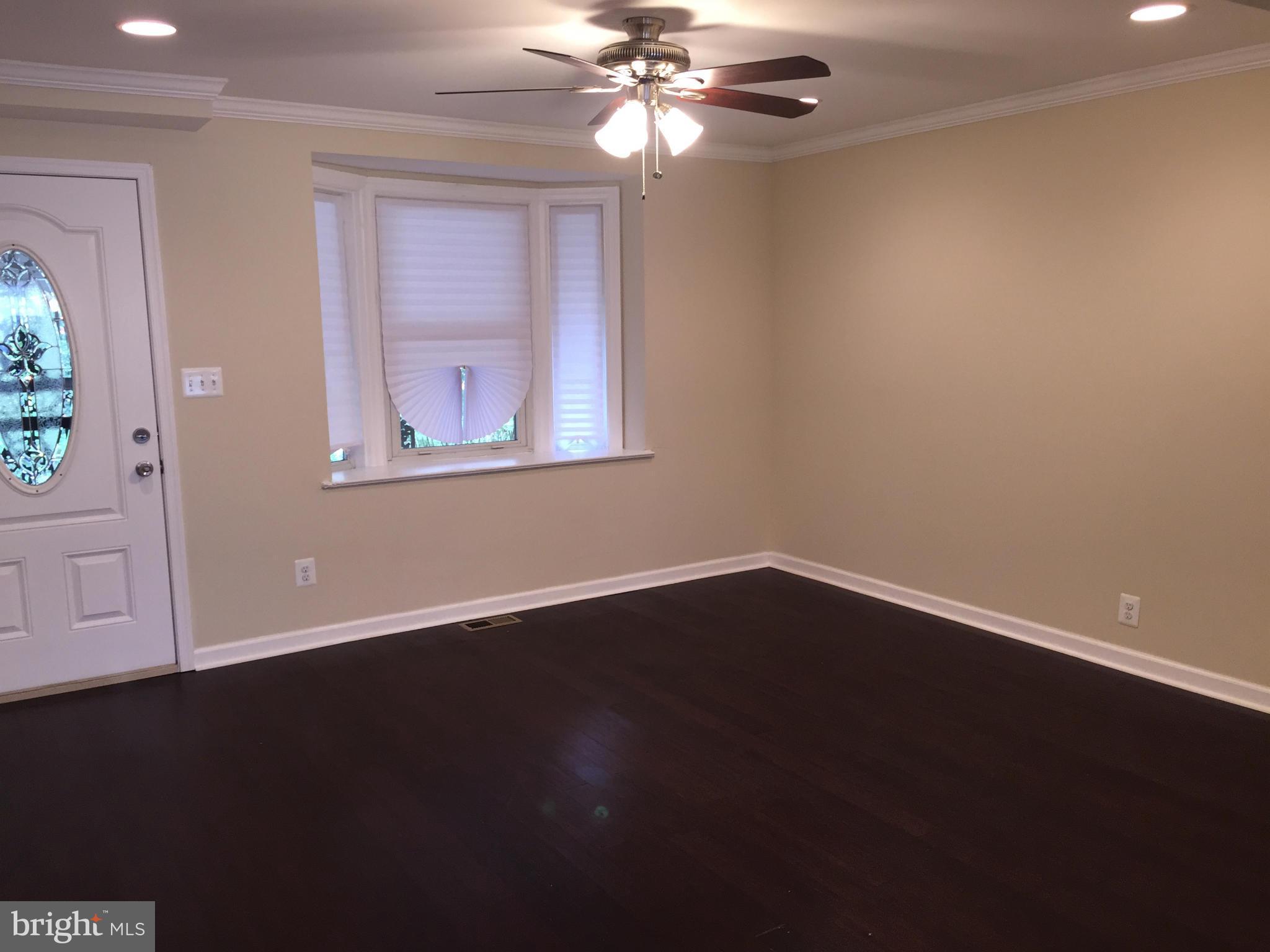 2203 Monticello Road Baltimore, MD 21216 - Photo 10 of 26 Living Room