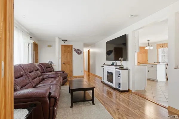 $264,500 | 852 County Rte 11, West Monroe, NY 13167